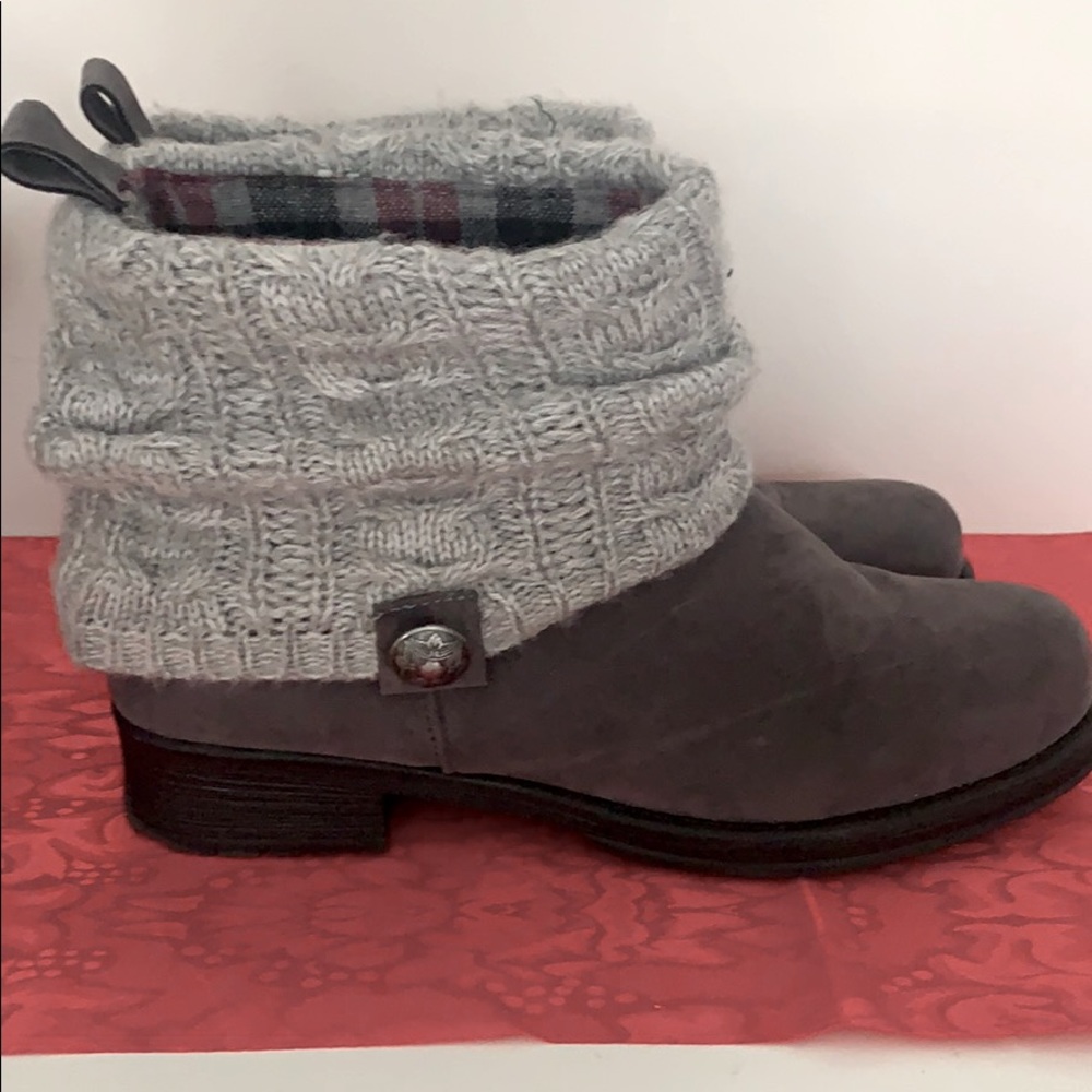 Muk luks booties gray suede size 8